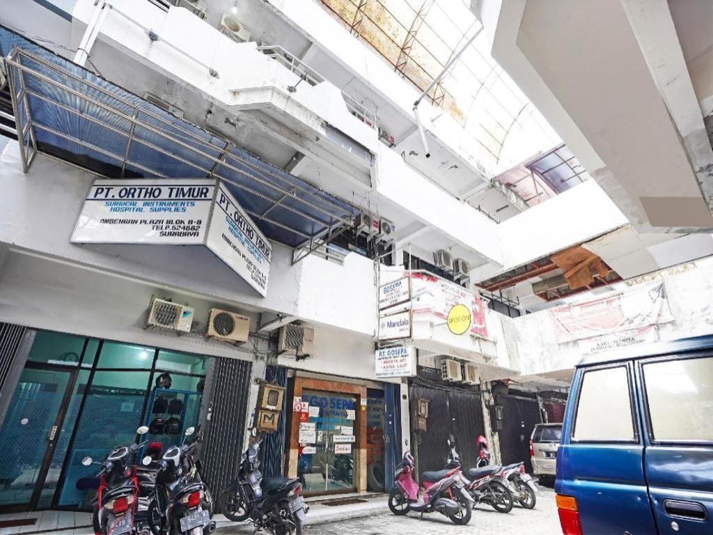 Spot On 90147 Gosepa Ambengan Plaza Ξενοδοχείο Σουραμπάγια Εξωτερικό φωτογραφία