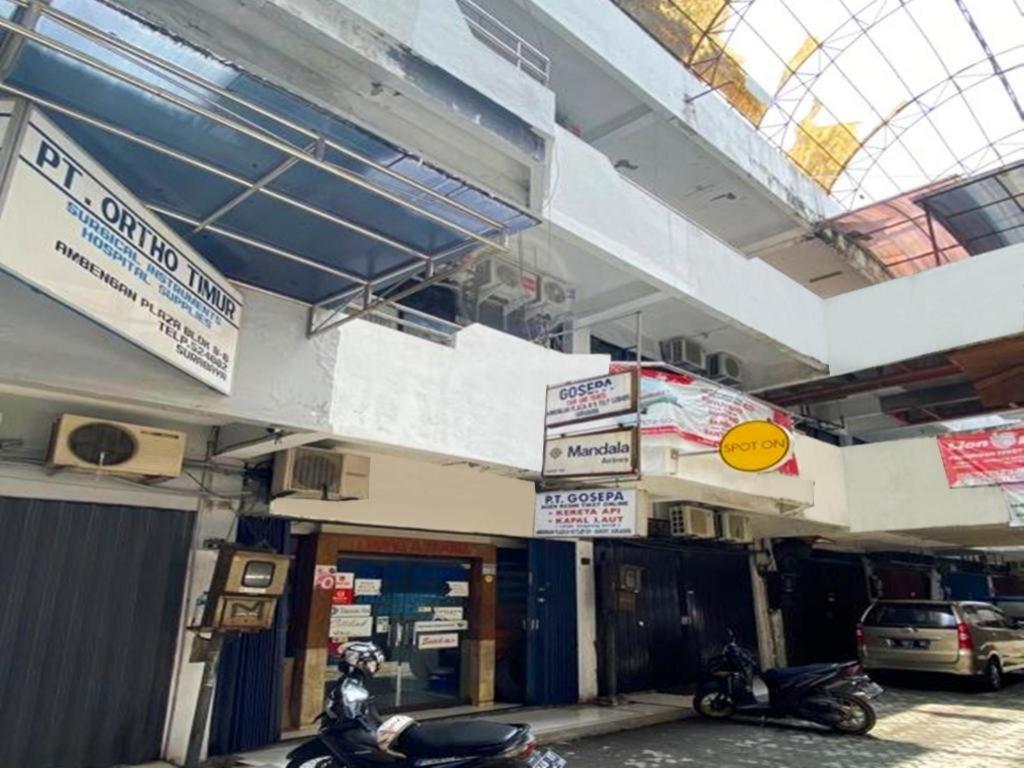 Spot On 90147 Gosepa Ambengan Plaza Ξενοδοχείο Σουραμπάγια Εξωτερικό φωτογραφία